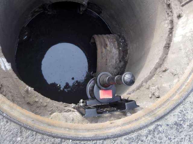 manhole cover open detector, manhole open detection, manhole sensor, how to install and mount on the manhole wall 4